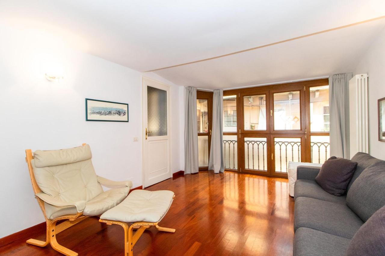 Quadrilatero Romano Central Apartment Turin Bagian luar foto